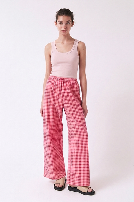 Pantalon en coton bio et polyester recyclé | vichy rouge rose "Crush pants - vichy red pink" - AMT Studio