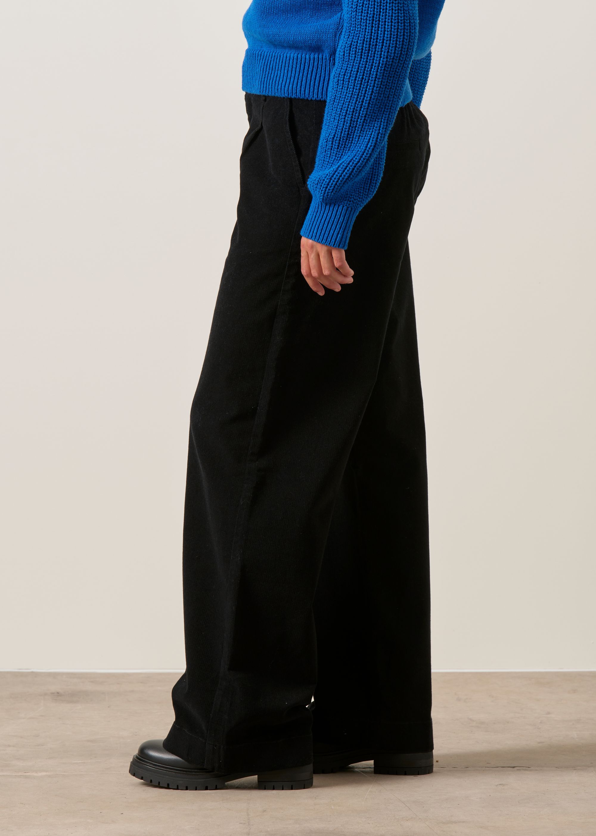 Pantalon velours côtelé droit en coton bio | noir "sorgin", SKFK, photo 5