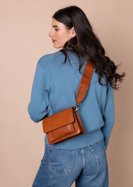 Sac bandoulière en cuir certifié | marron "harper mini cognac classic leather" - O My Bag