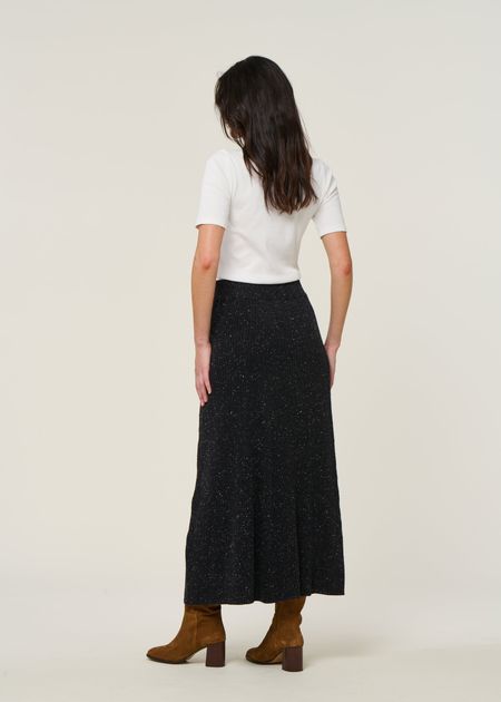 Langer Rippstrickrock aus Bio-Baumwolle und Wolle | Schwarz "hanaa tweed - black-oatmilk", Armedangels, Foto 8