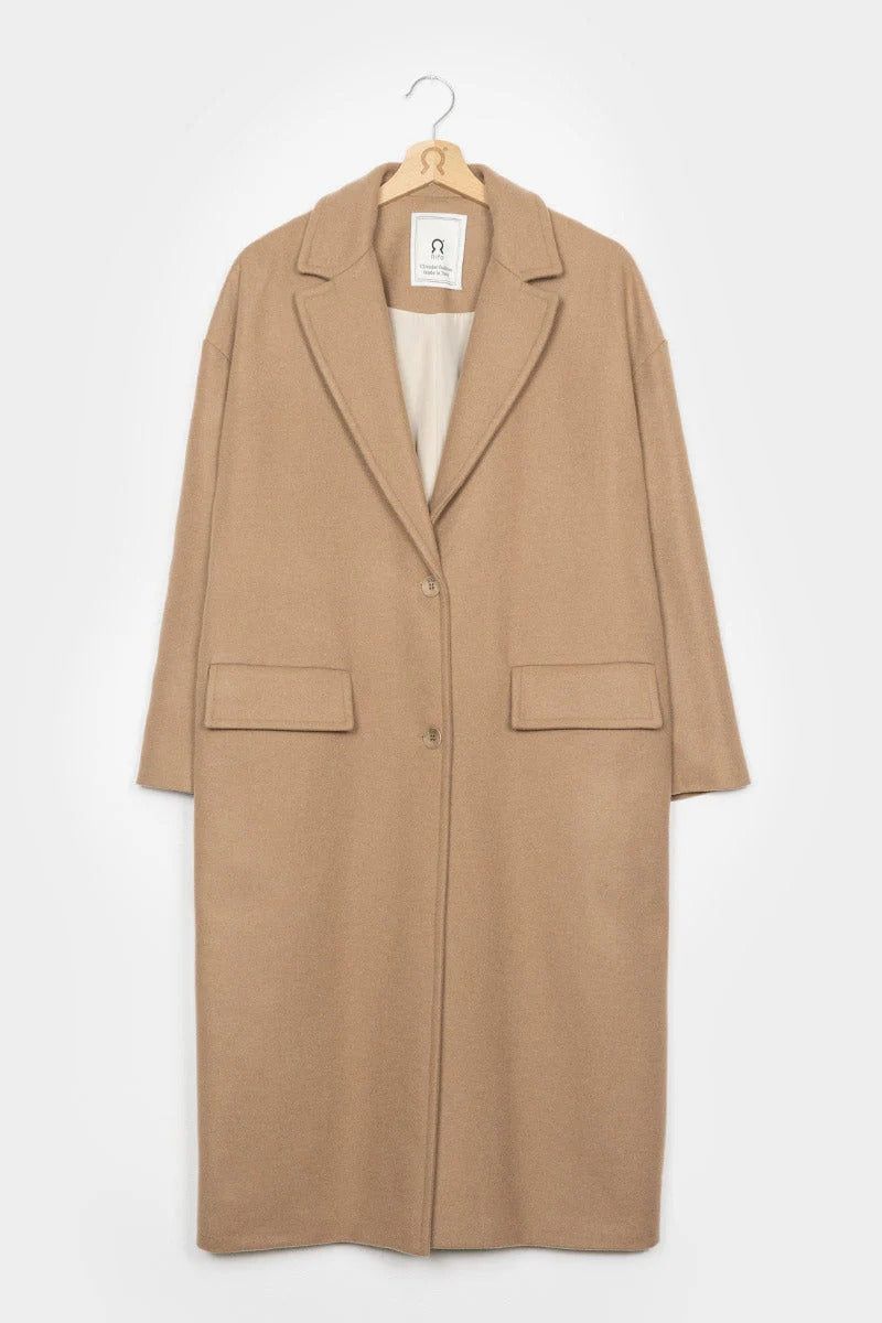 Langer Mantel aus recycelter Wolle | Beige "cappotto lana mara beige cammello", Rifò, Foto 4