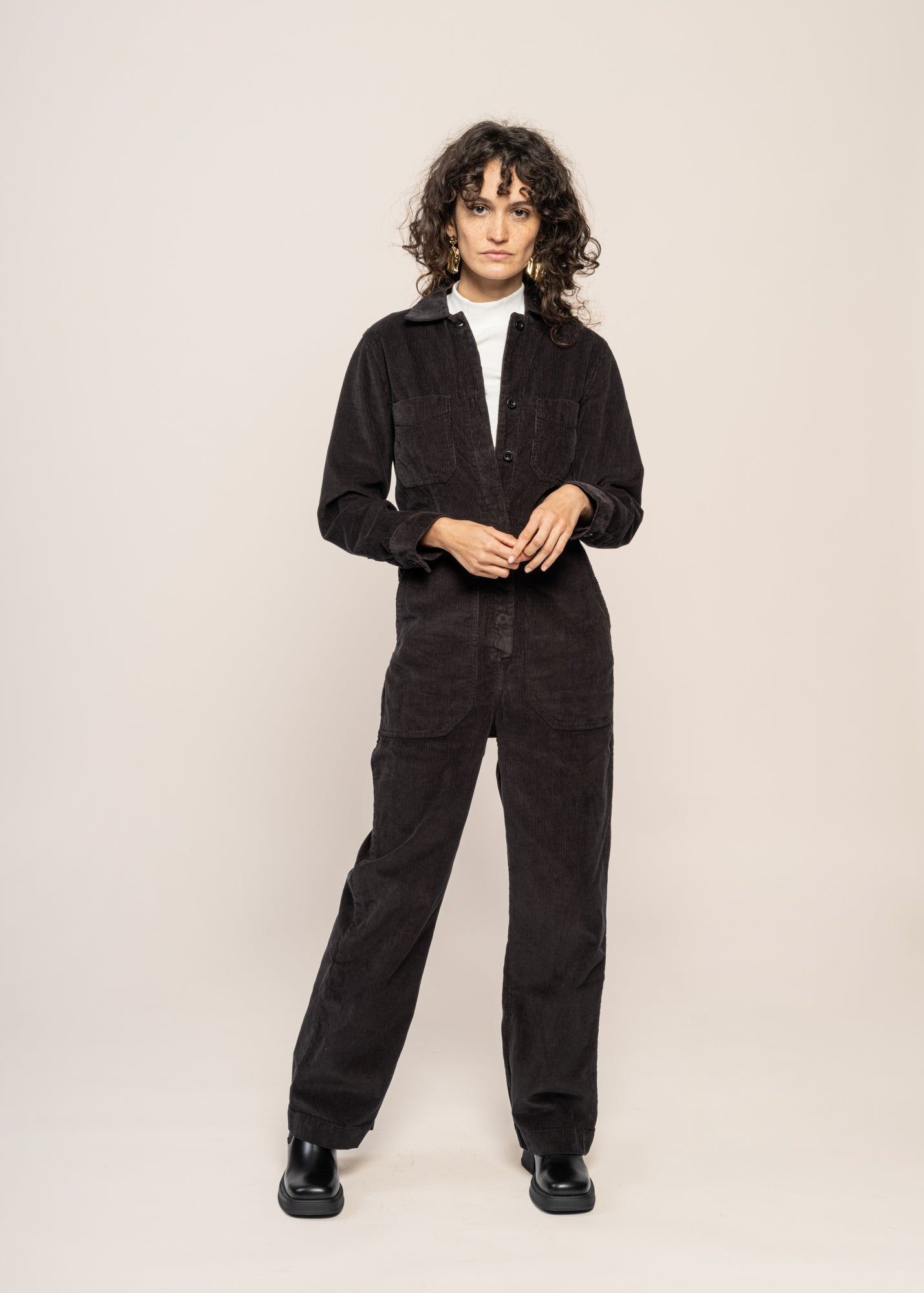 Cord-Overall aus Bio-Baumwolle | Schwarz "overall docksta corduroy black", Dedicated, Foto 1