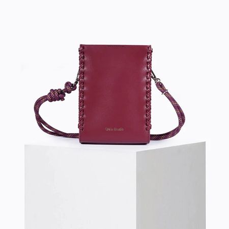 Sac à bandoulière en cuir certifié | prune "essence stitch prune"