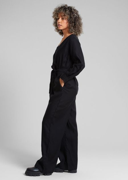 Langer Jumpsuit aus Tencel | Schwarz "wrap jumpsuit farsta black", Dedicated, Foto 2