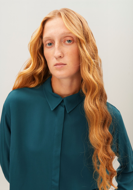 Blouse en viscose ecovero | bleu "larisaana longsleeve blouse - petrol velvet", Armedangels, photo 2