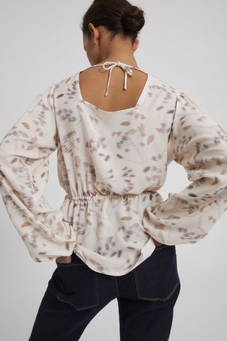 Blouse beige à motifs en ecovero  - adriaa pressed flowers