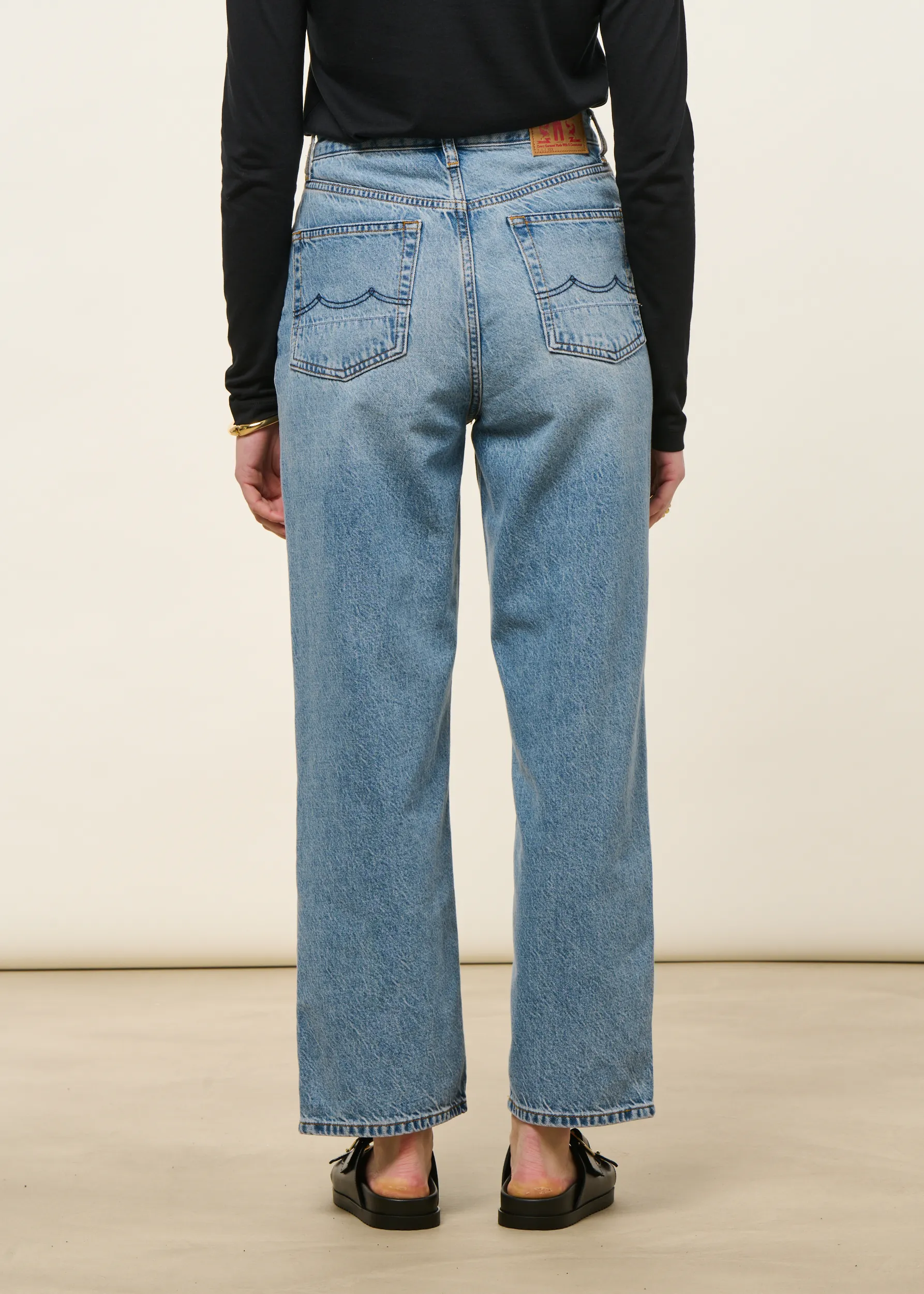 Jean droit en coton bio et tencel | bleu clair "liora cropped cindy light used", Kings of Indigo, photo 3