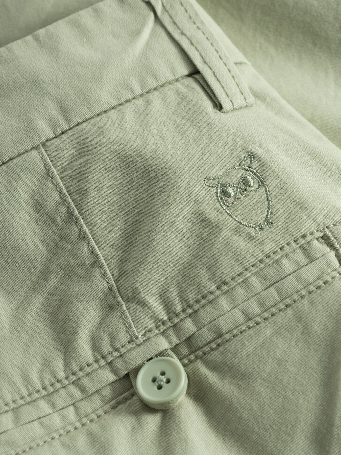 Short chino vert clair en coton bio - chino poplin swamp, Knowledge Cotton Apparel, photo 3