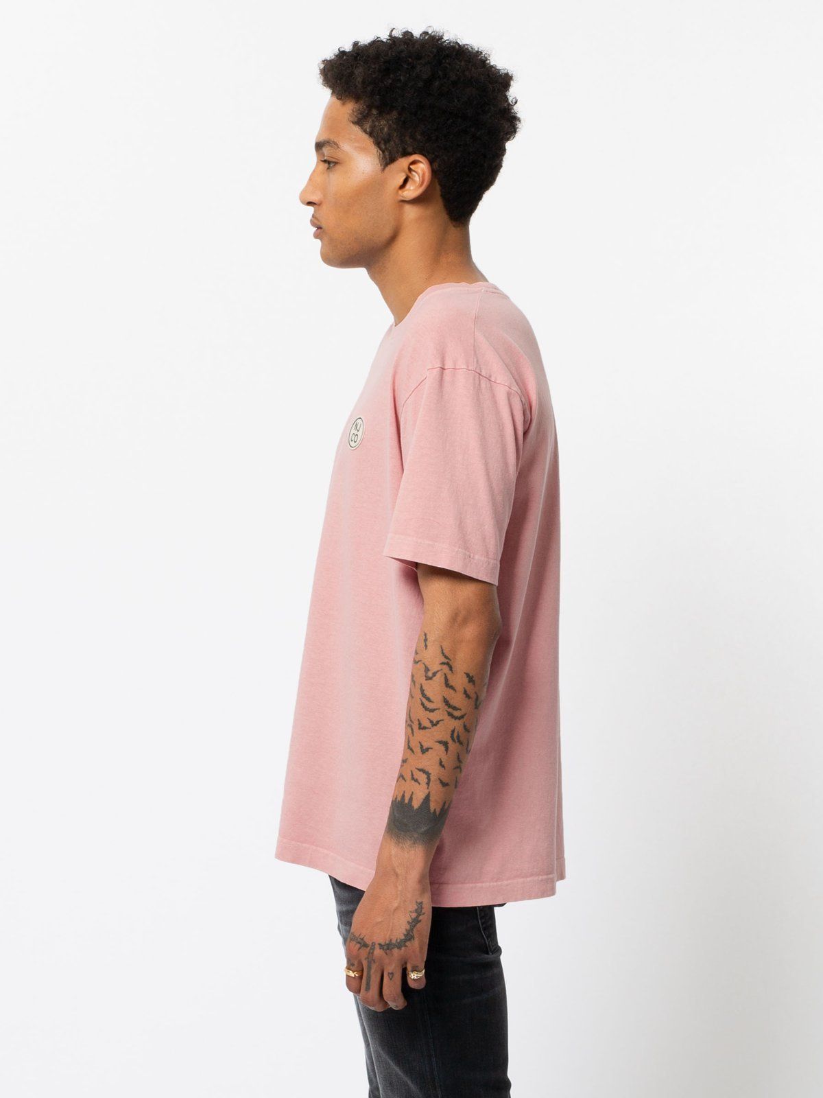 T-shirt ample rose logo blanc en coton bio - uno njco circle, Nudie Jeans, photo 2