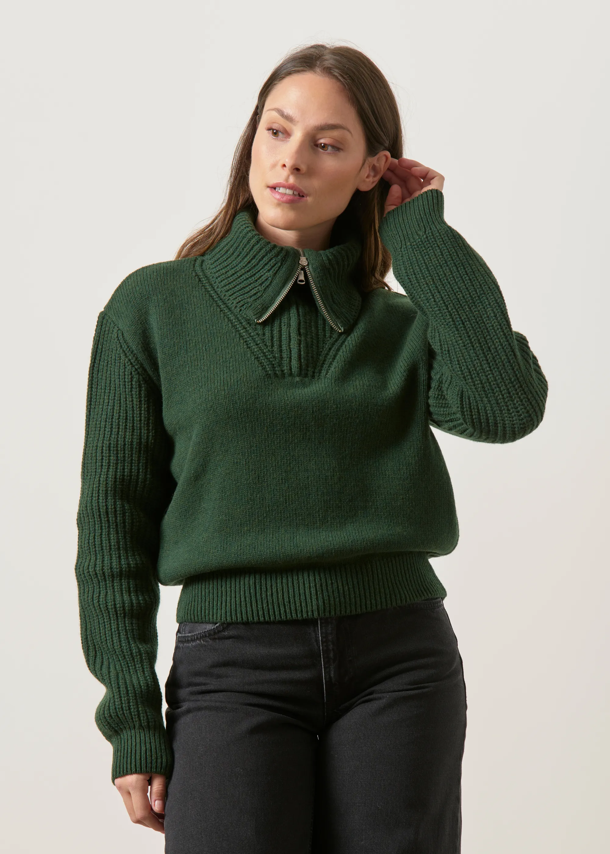 Pull zippé col en laine mérinos | vert "Green tanit knitted sweater - green", Thinking Mu, photo 1