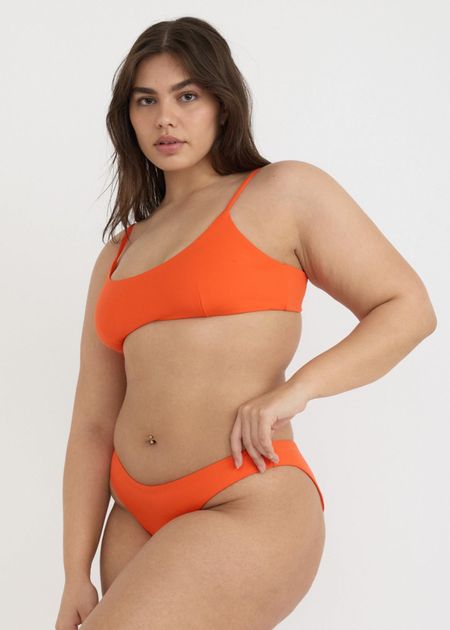 Culotte de bain en matières recyclées | orange "swim cheeky bikini bottom - blood orange" - Organic Basics