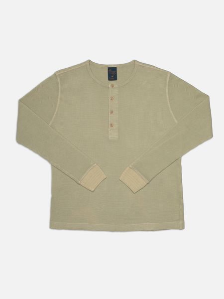 T-shirt manches longues en coton bio | vert clair "henley waffle t-shirt - desert" - Nudie Jeans