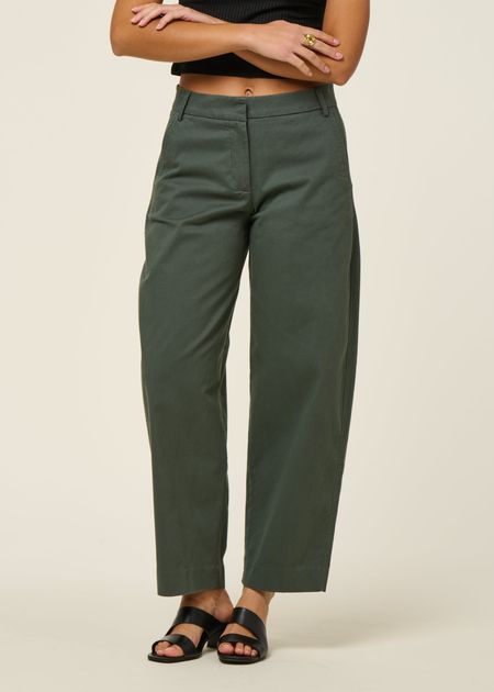Pantalon ballon en coton bio | vert "barrel leg twill pant - space steel" - Armedangels