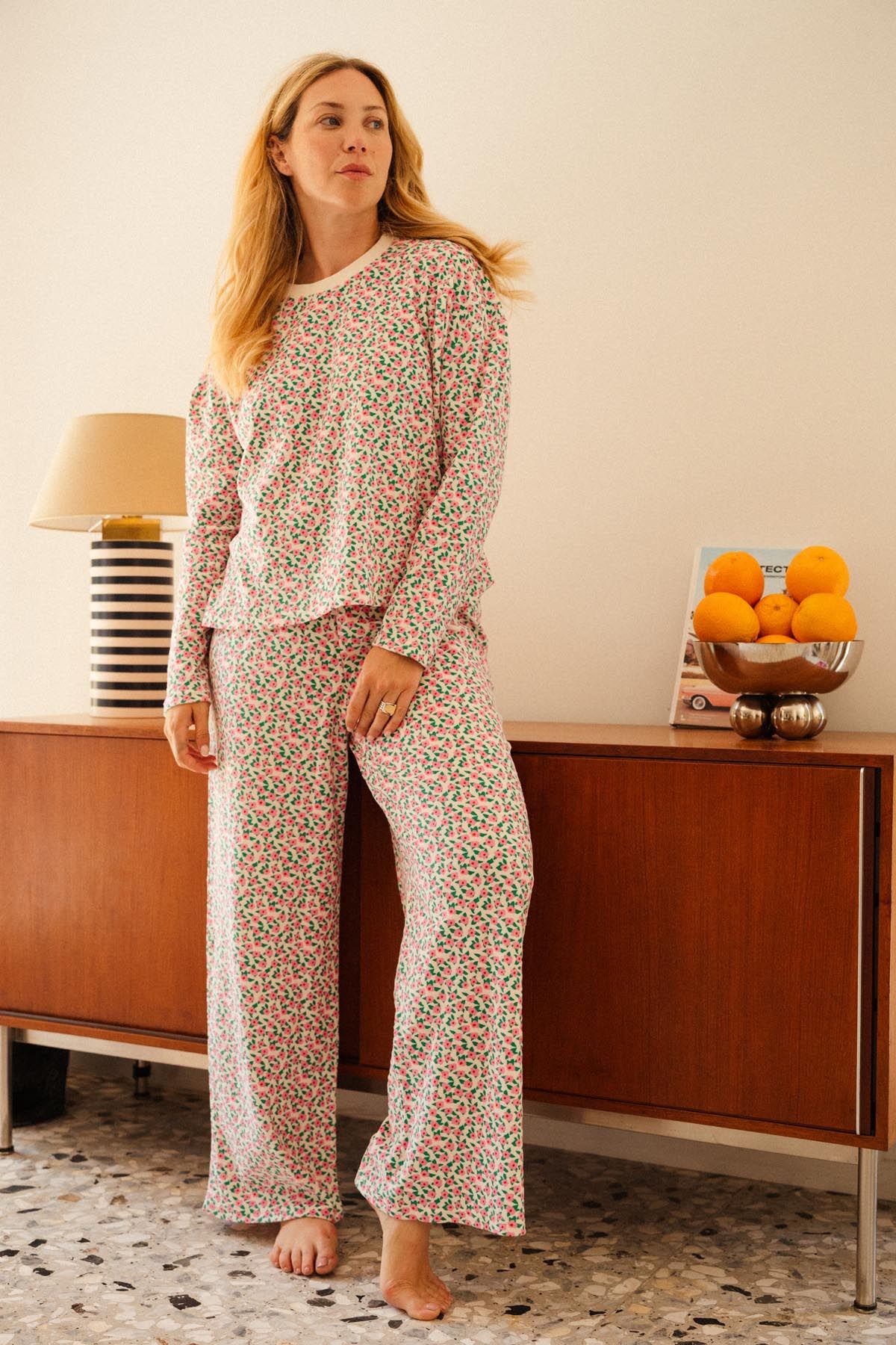 Langer Kuschel-Pyjama aus Bio-Baumwolle | Mini-Blumen Rosa, We Are Jolies, Foto 1