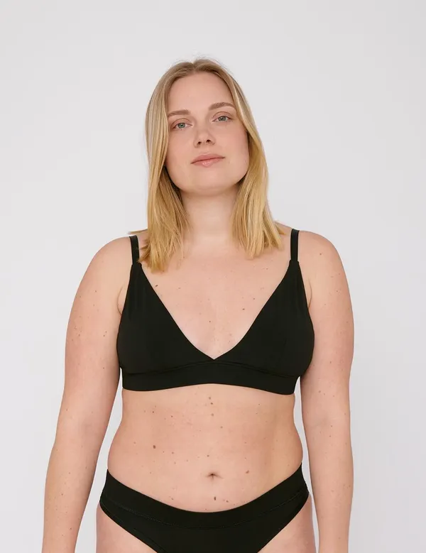 Soutien-gorge triangle en coton bio | noir "core triangle bra black", Organic Basics