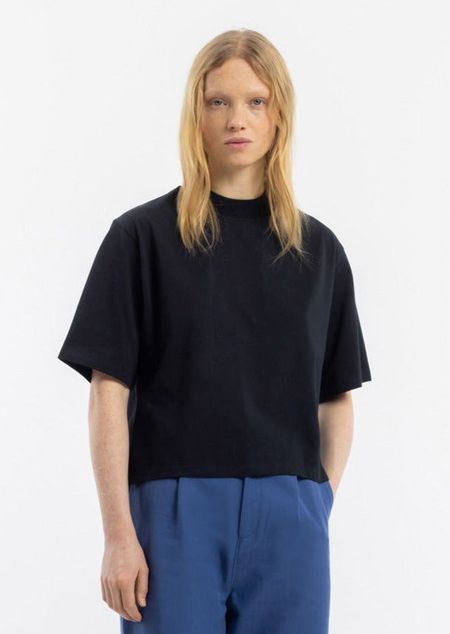 T-shirt en coton bio | noir "cropped t-shirt true black"