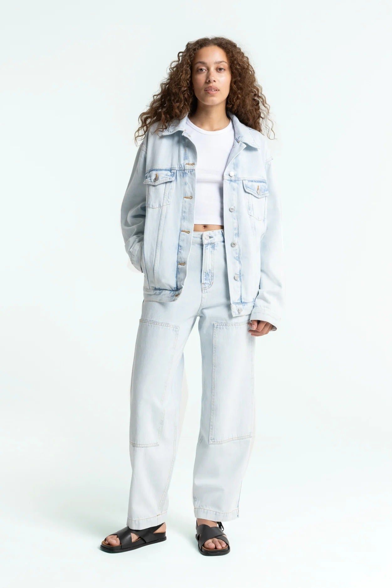 Jean ballon en coton biologique | blanc "leyda - chase super light marble", Kings of Indigo, photo 5