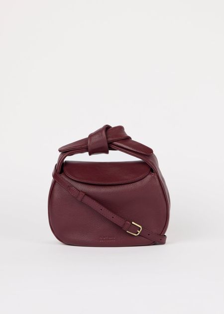 Sac à main en cuir certifié | rouge "coco-croissant - dark cherry soft grain leather" - O My Bag