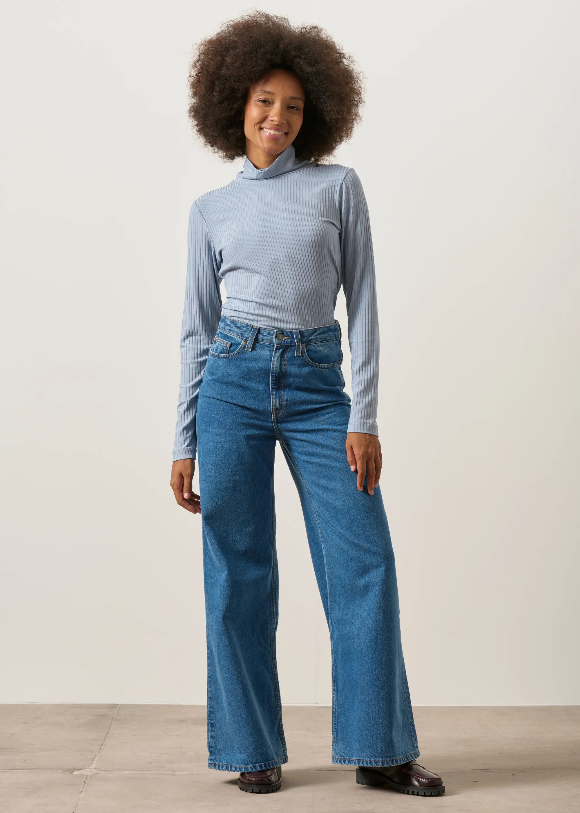 Jean wide leg coton bio et recyclé | bleu "sara high loose - stone vintage", Mud Jeans, photo 4
