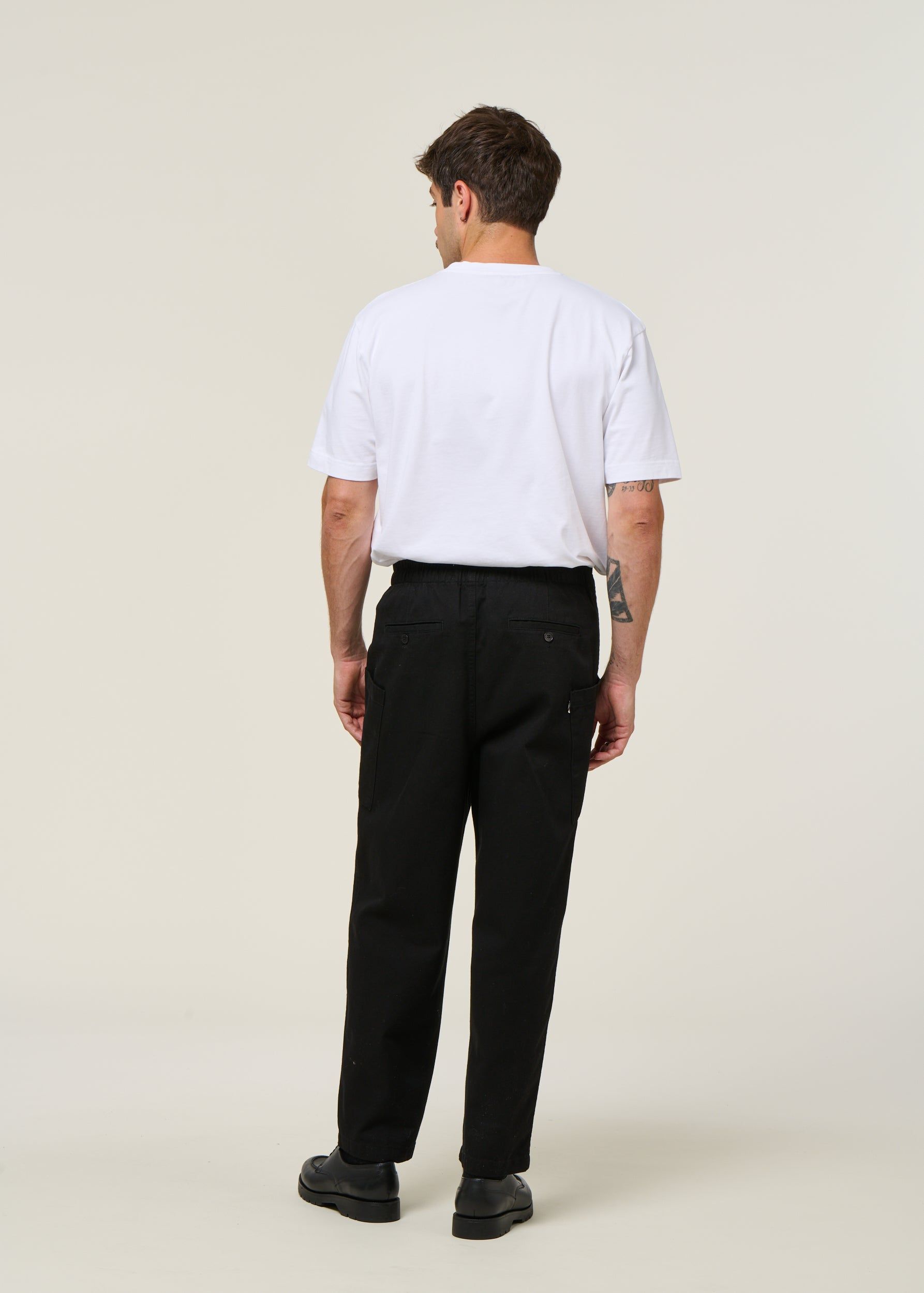 Pantalon large cargo en coton bio | noir "black max pants", Thinking Mu, photo 5