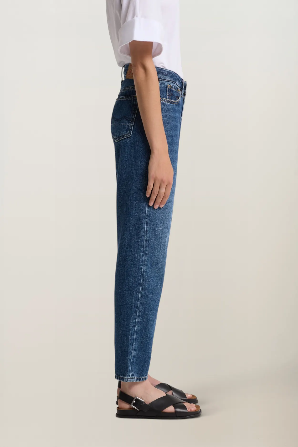 Jean mom en coton biologique et en tencel | bleu "Caroline lewisboro mid used", Kings of Indigo, photo 4