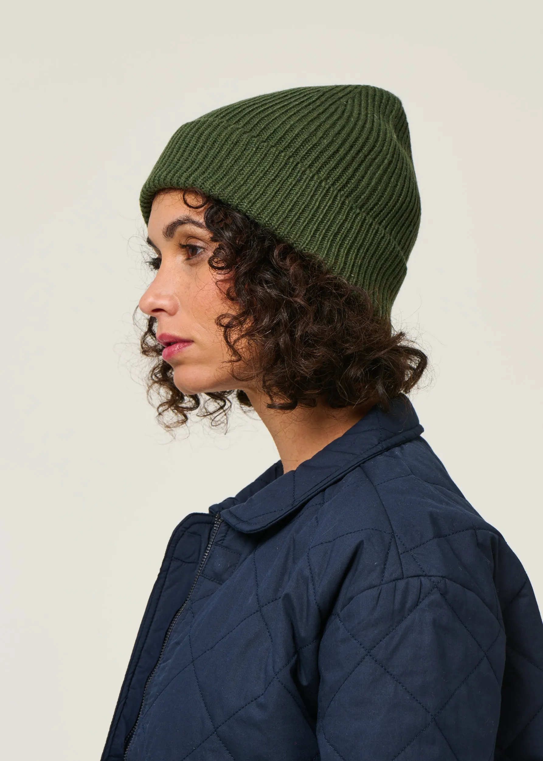 Bonnet en laine mérinos recyclée | olive, WeDressFair, photo 4