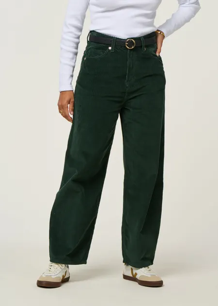 Pantalon ballon velours en coton bio | vert "leila cord - dark green cord", Kings of Indigo