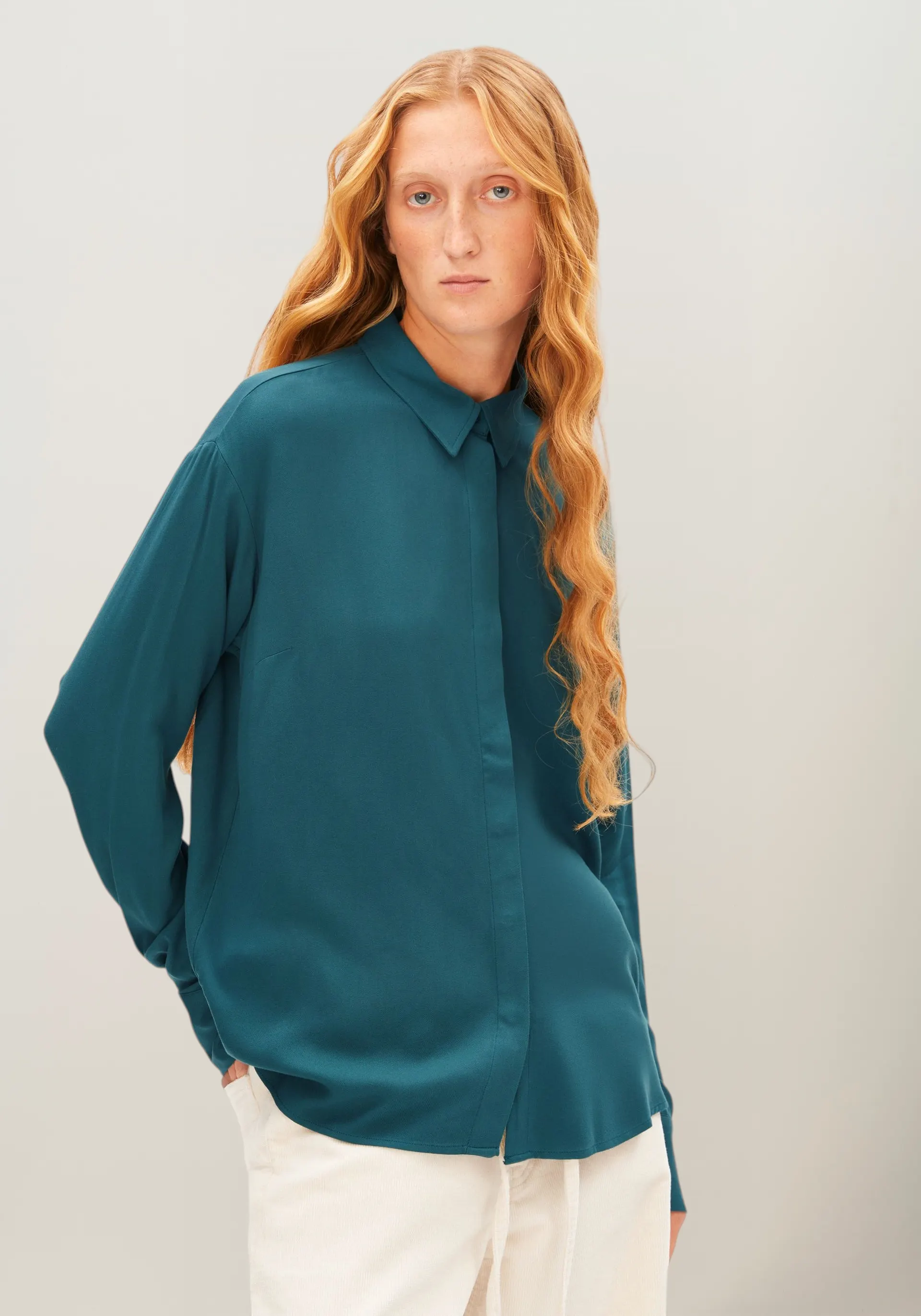 Blouse en viscose ecovero | bleu "larisaana longsleeve blouse - petrol velvet", Armedangels, photo 1