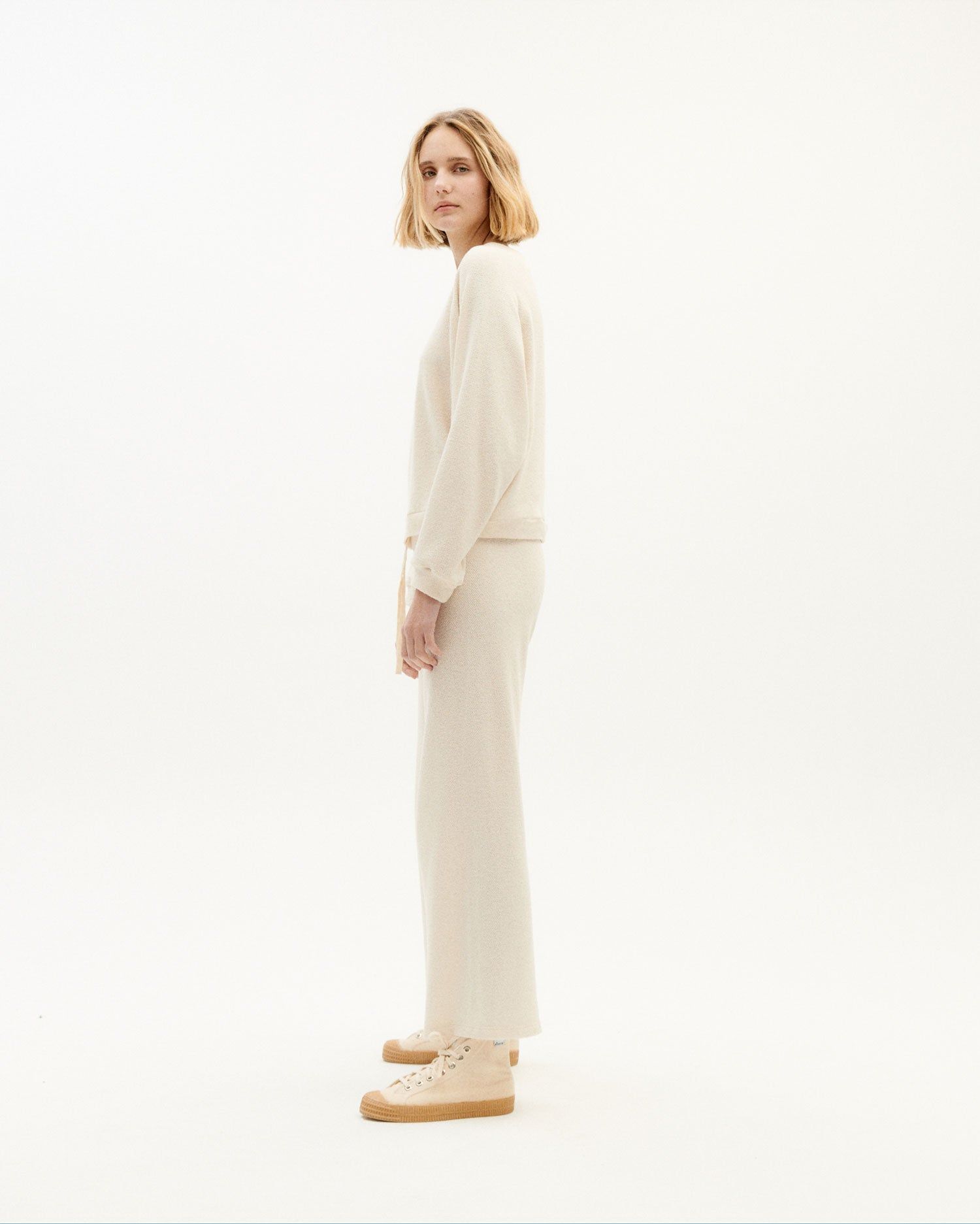 Fließende Hose aus recycelten Materialien und Bio-Baumwolle | Ecru "ivory trash eri pants", Thinking Mu, Foto 4