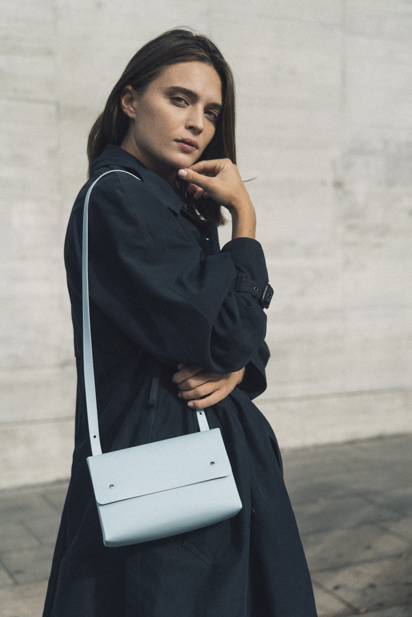 Sac bleu ciel en cuir recyclé - triangle bucket, Walk with me, photo 2