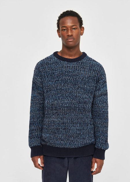 Pull en maille de coton bio | mélange de bleu "multicolored crew neck blue aop", Knowledge Cotton Apparel, photo 1