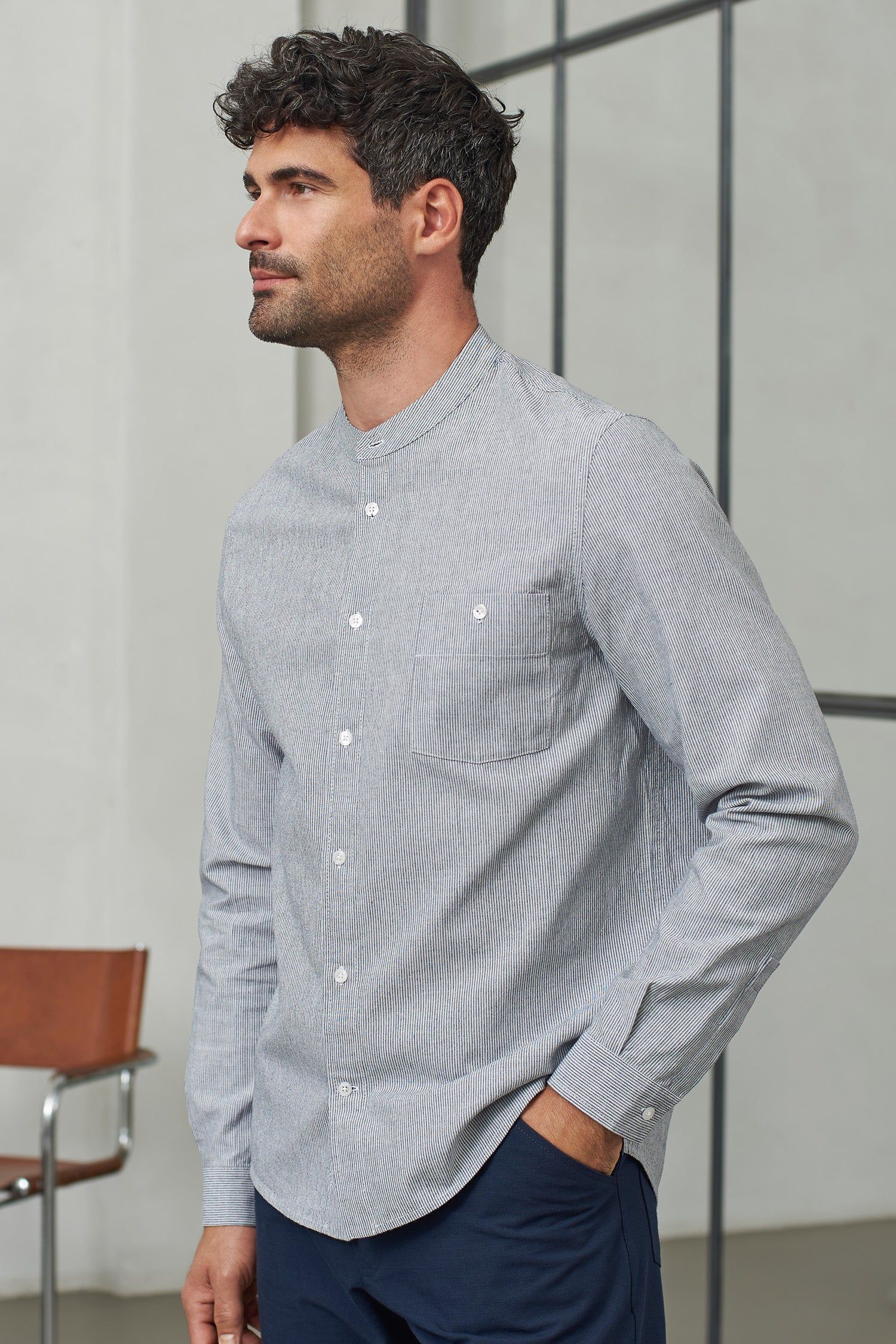 Chemise col officier en coton bio | rayée bleue "nathan eco oxford striped navy", About Companions, photo 1