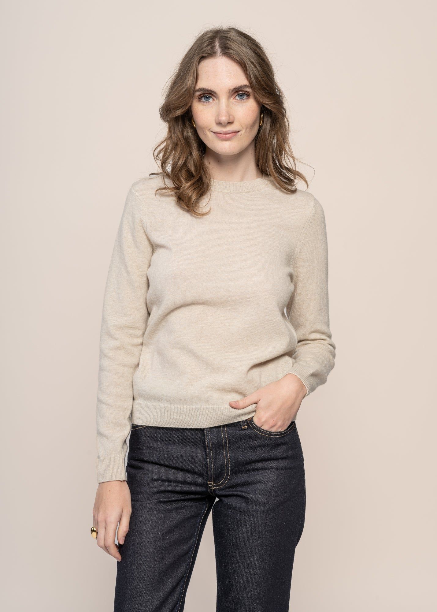Pull en laine mérinos recyclée | écru "light merino wool crew - ivory white", Colorful Standard, photo 1