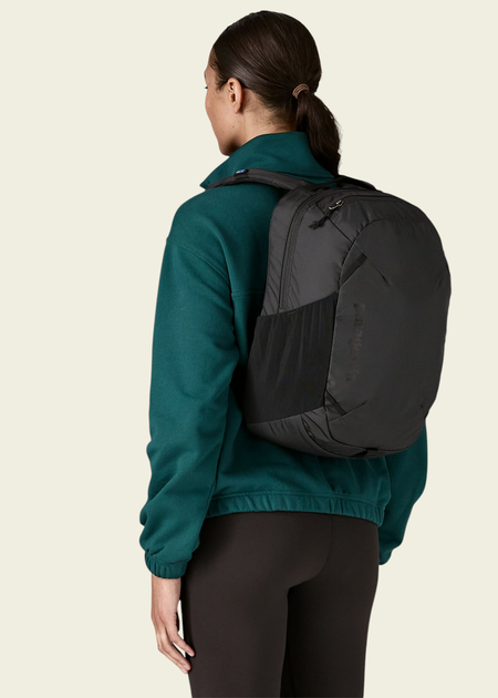 Sac à dos en matières recyclées | noir "atom day pack 24l - blackk" - Patagonia