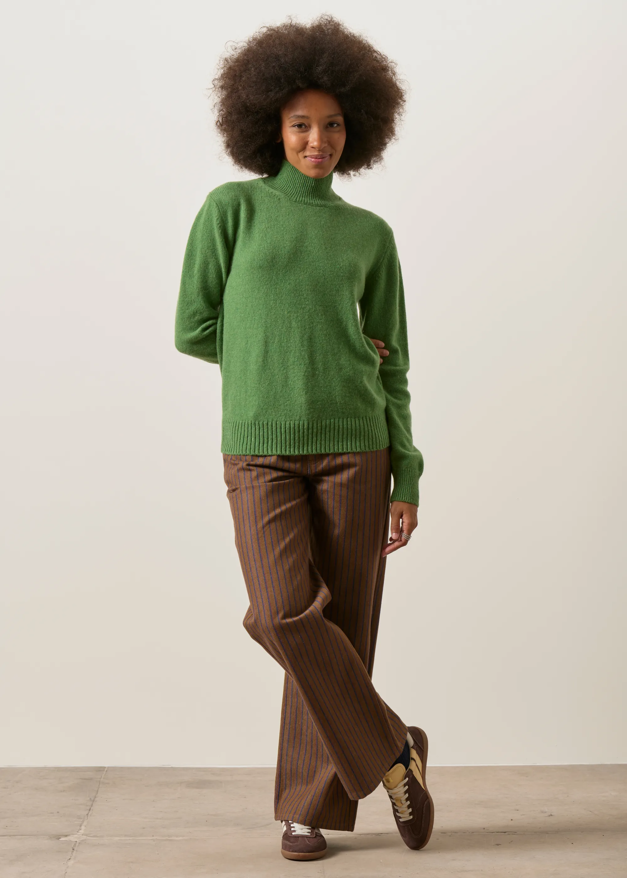 Pull en cachemire recyclé | vert "Ada woman recycled cashmere sweater - green bietola", Rifò, photo 3