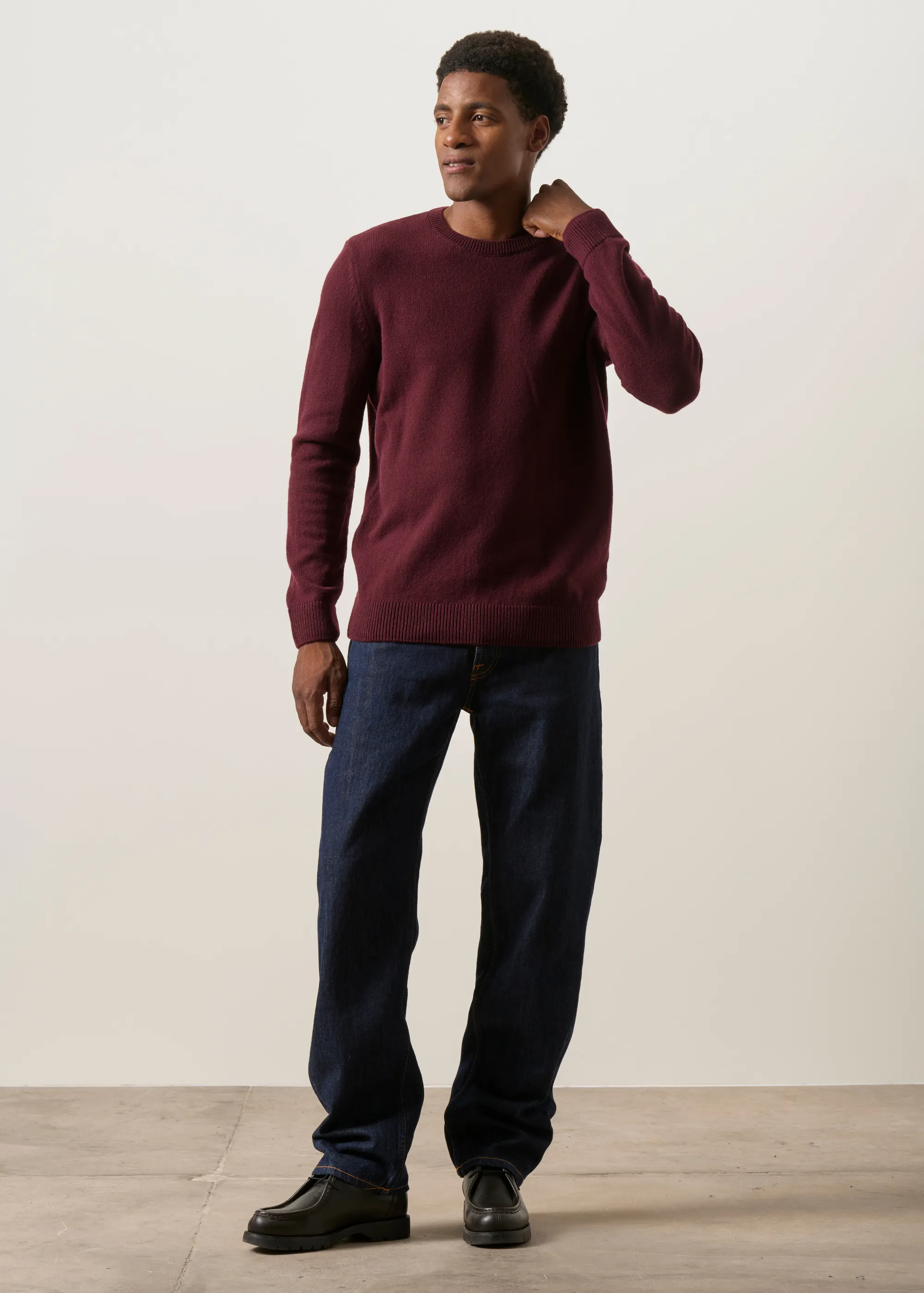 Pull régular en laine mérinos recyclée | bordeaux, WeDressFair, photo 4
