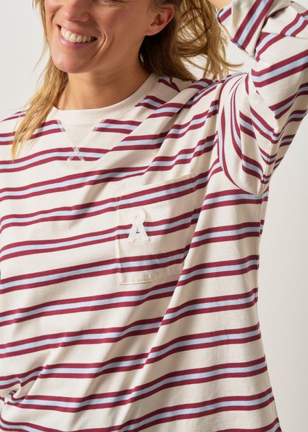 T-shirt oversize en coton bio | rayé "Iconic å fietaa stripe ls | undyed-velvet red-soft blue" - Armedangels
