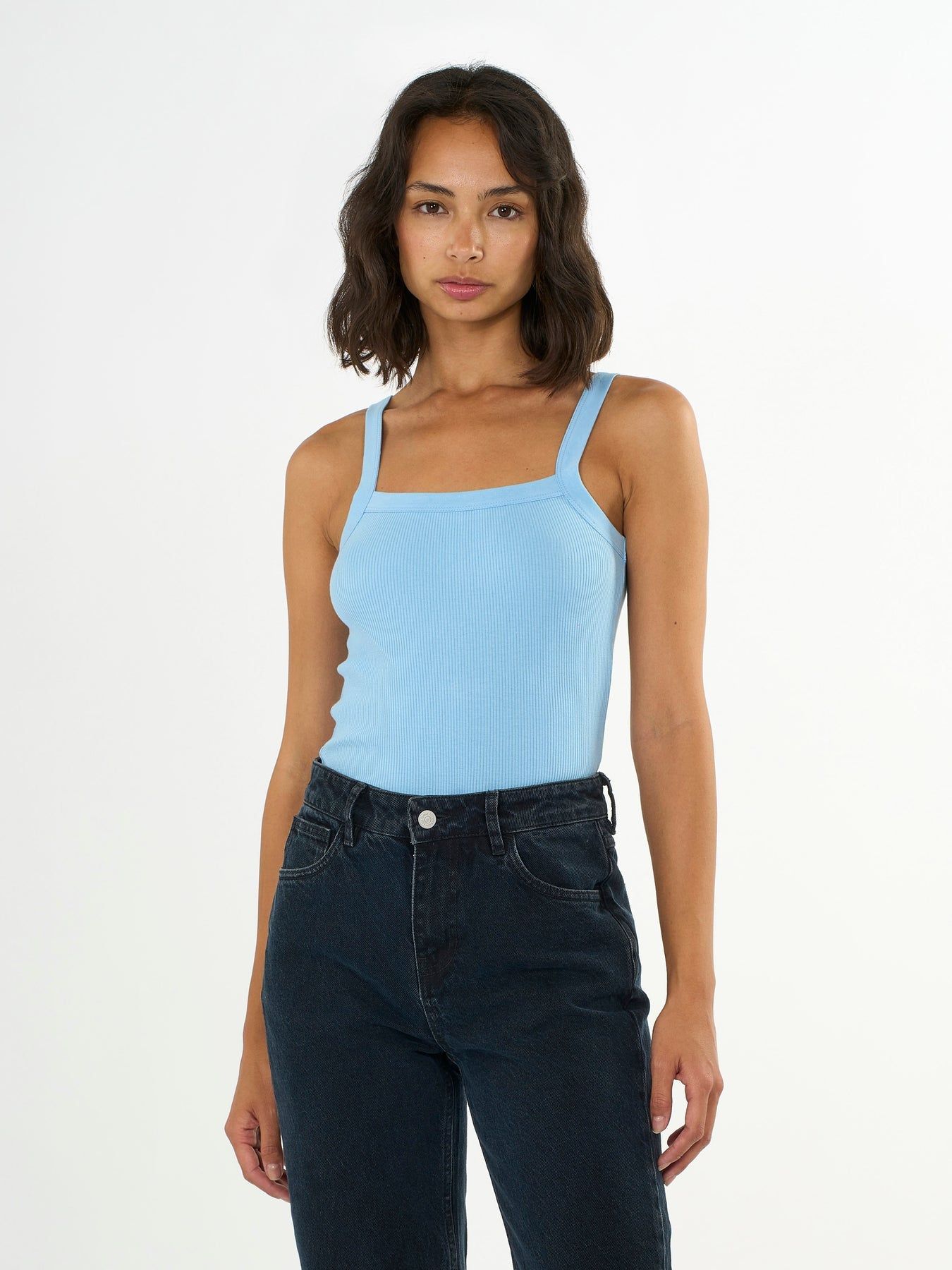 Top bleu ciel côtelé à bretelles en coton bio - rib strap top  airy blue, Knowledge Cotton Apparel, photo 1