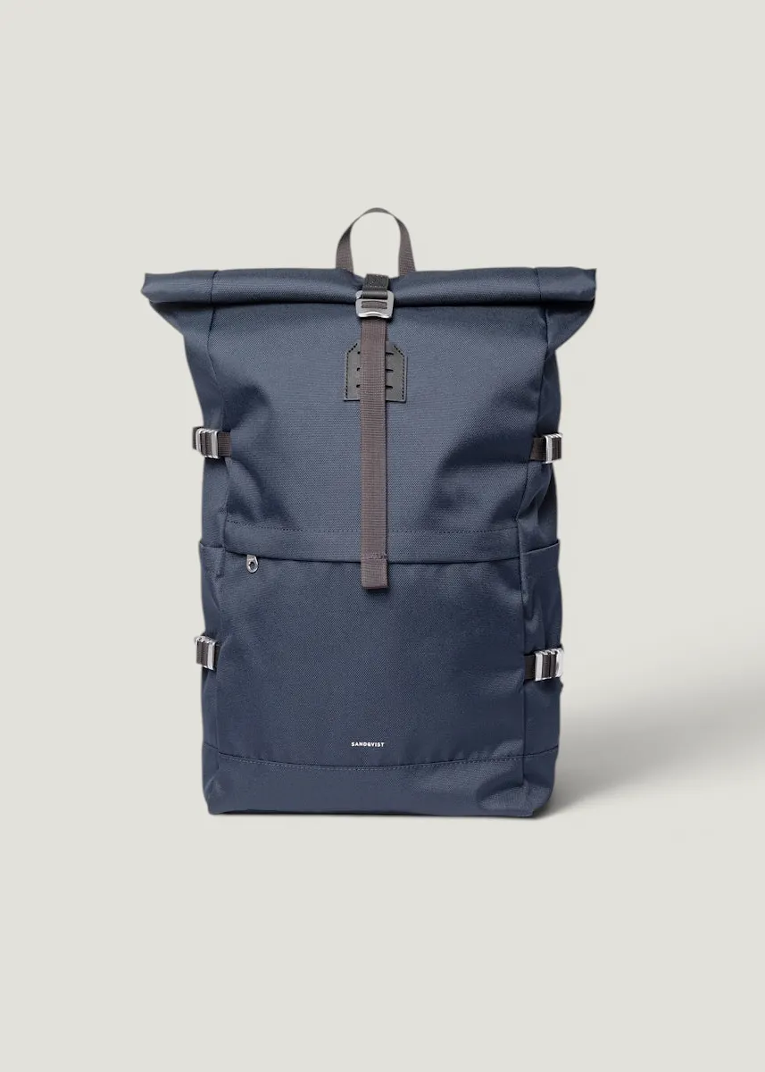Sac à dos 26l en matières recyclées | bleu "icon rolltop backpack l - navy with black leather", Sandqvist, photo 1