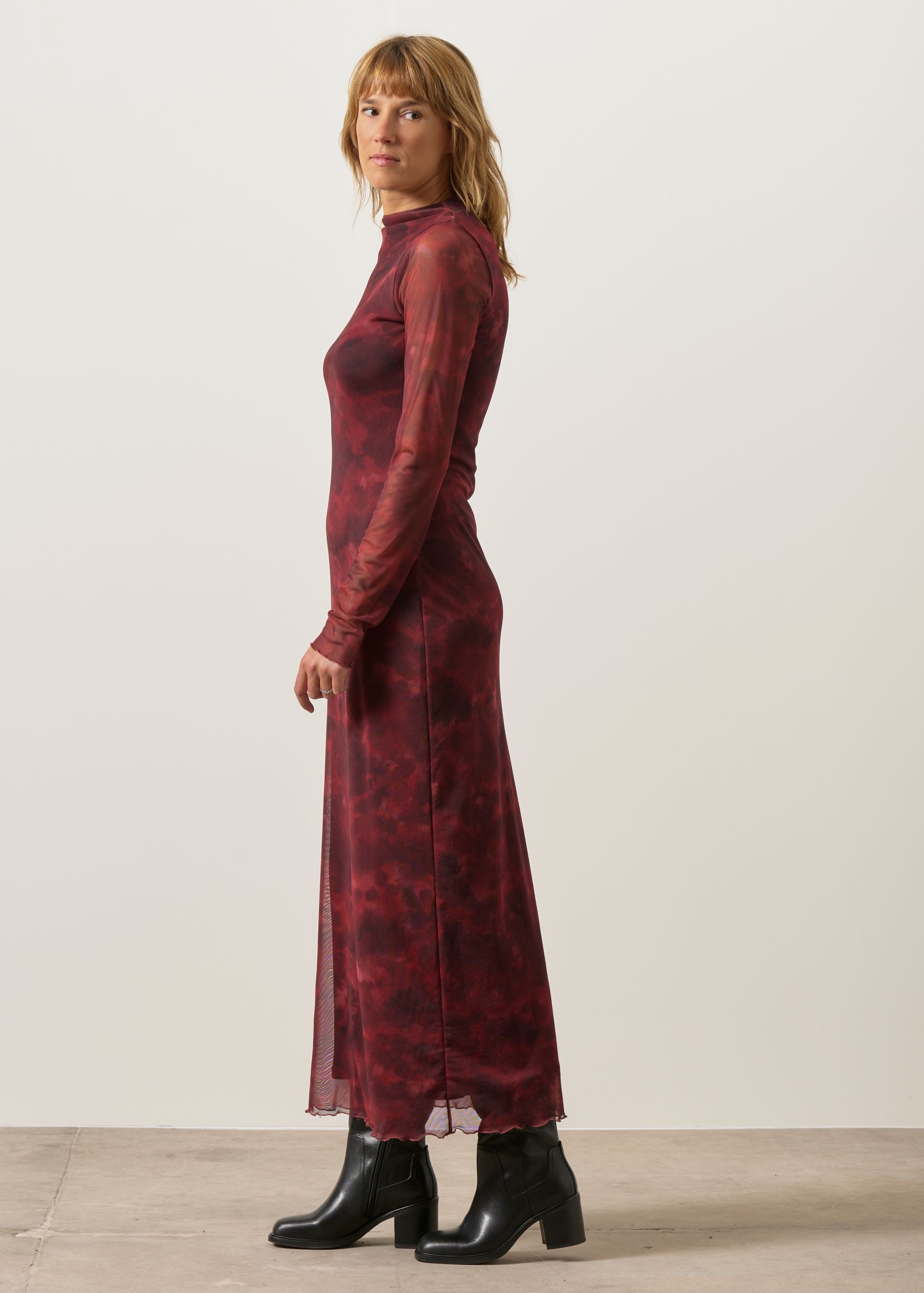 Robe en coton biologique et polyester recyclé | rouge "Zaldi - carmine curl", Jan'n June, photo 3