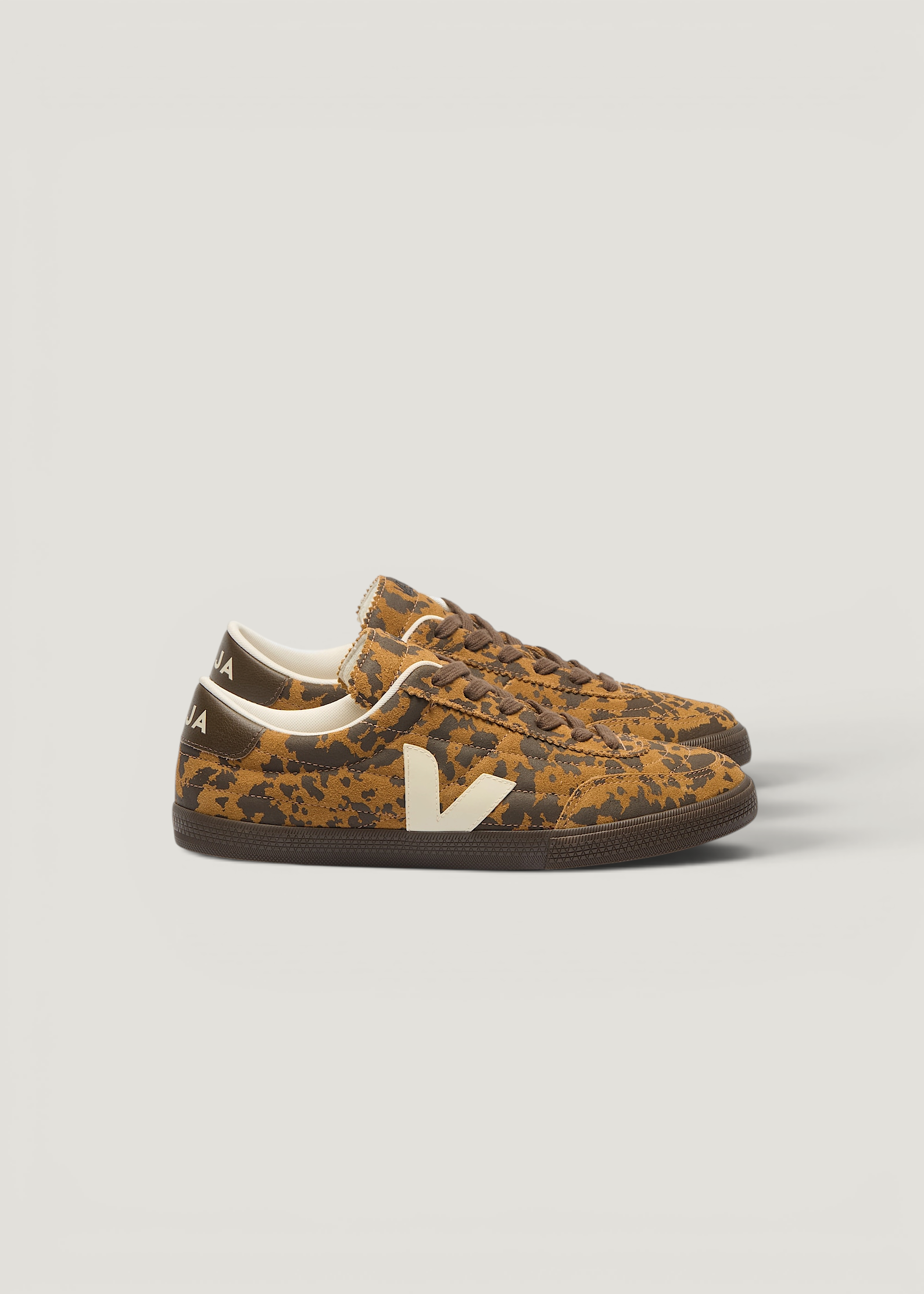 Baskets en cuir suède | marron "Panenka suede - camel-wild-country", Veja, photo 2