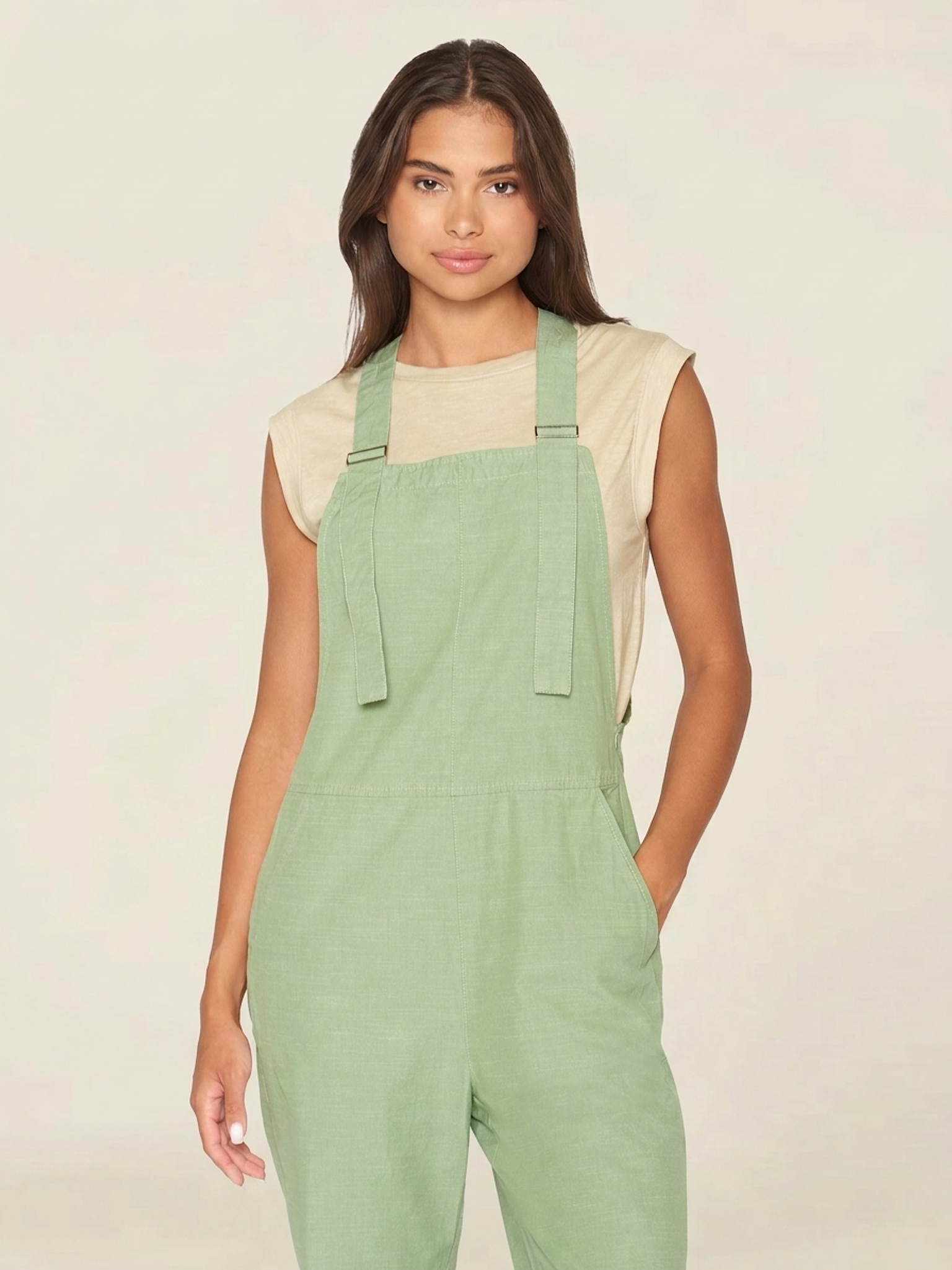 Latzhose aus Bio-Baumwolle | Grün "gale straight slub yarn jumpsuit shale green", Knowledge Cotton Apparel, Foto 2