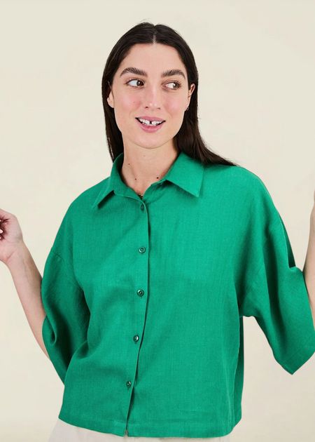 Chemise manches courtes en lin et ecovero | verte "Boxy squared blouse green" - Brava Fabrics