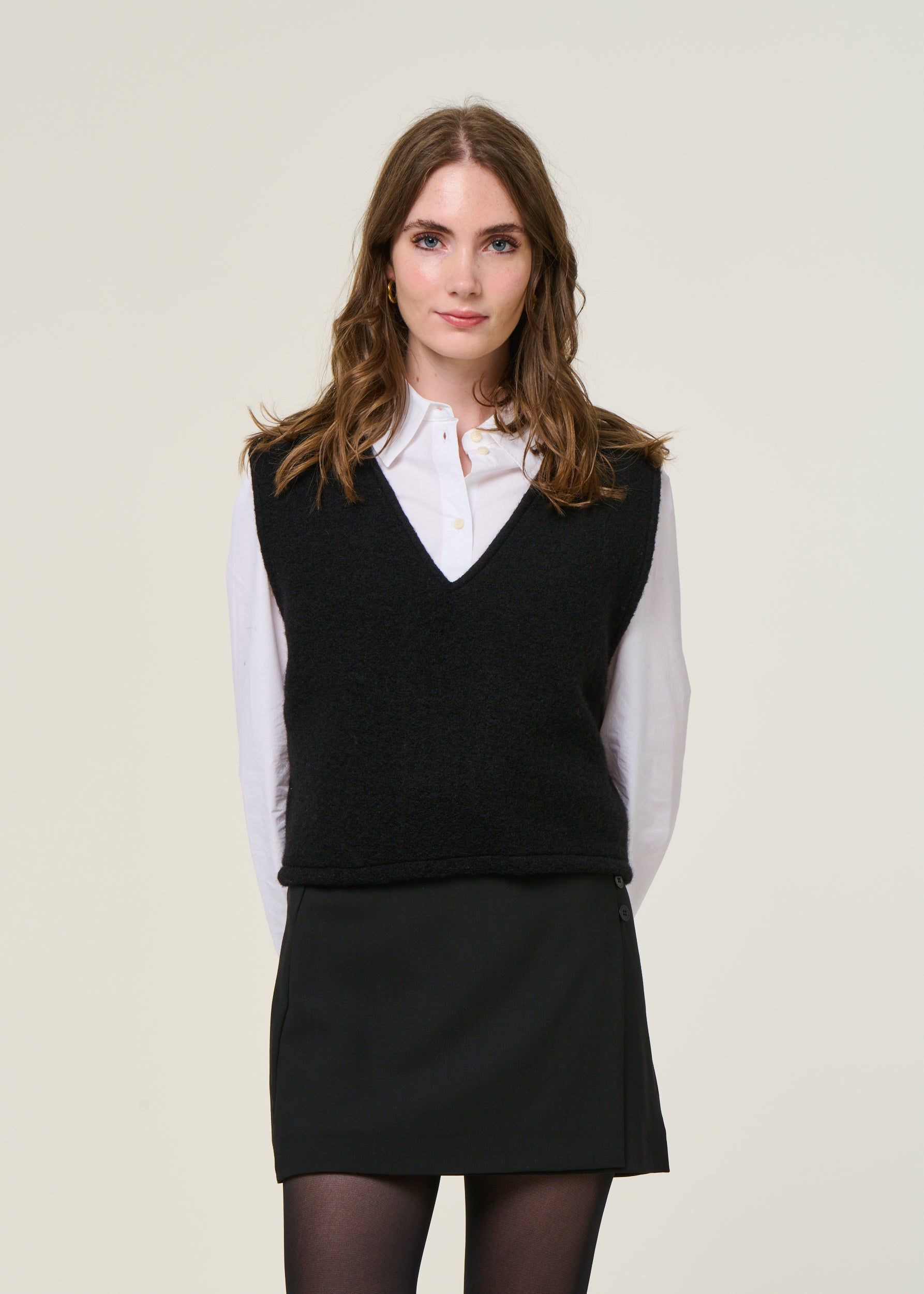 Pull sans manches en laine et coton bio | anthracite "cropped vest wool-blend - soft black", Rotholz, photo 1