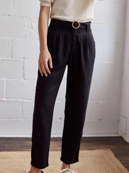 Pantalon droit en tencel | noir "takaroa tencel trousers black"
