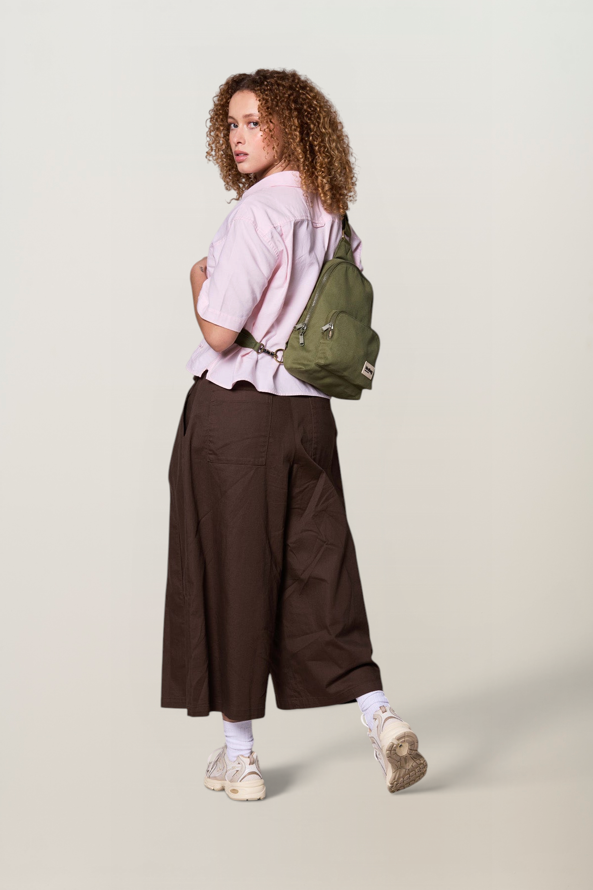 Sac bandoulière Sling bag en coton bio | olive "felix olive" - olive, Hindbag, photo 5