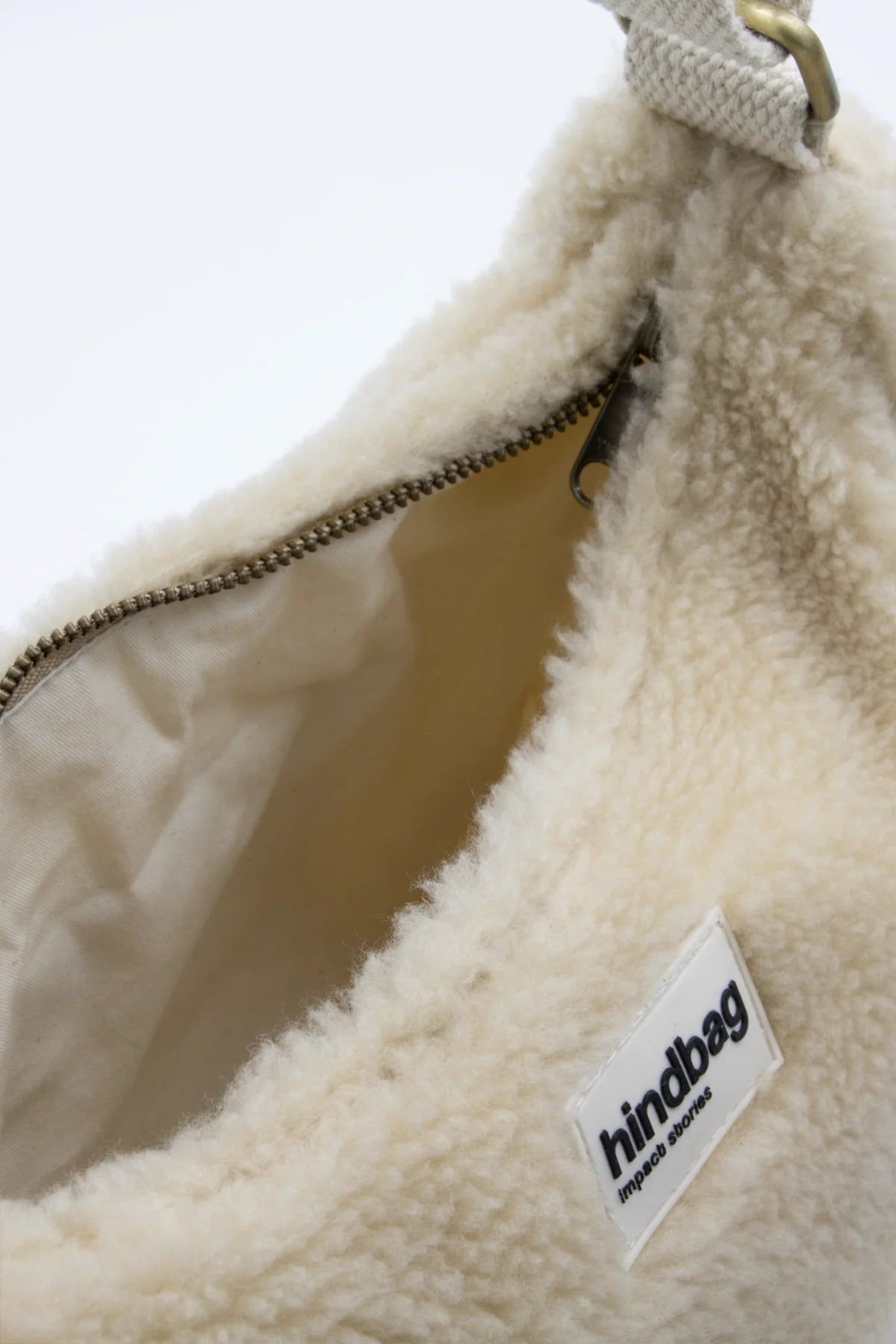 Sac bandoulière en matière recyclée | beige "andrea teddy", Hindbag, photo 2