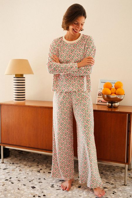 Langer Kuschel-Pyjama aus Bio-Baumwolle | Mini-Blumen Rosa, We Are Jolies, Foto 5