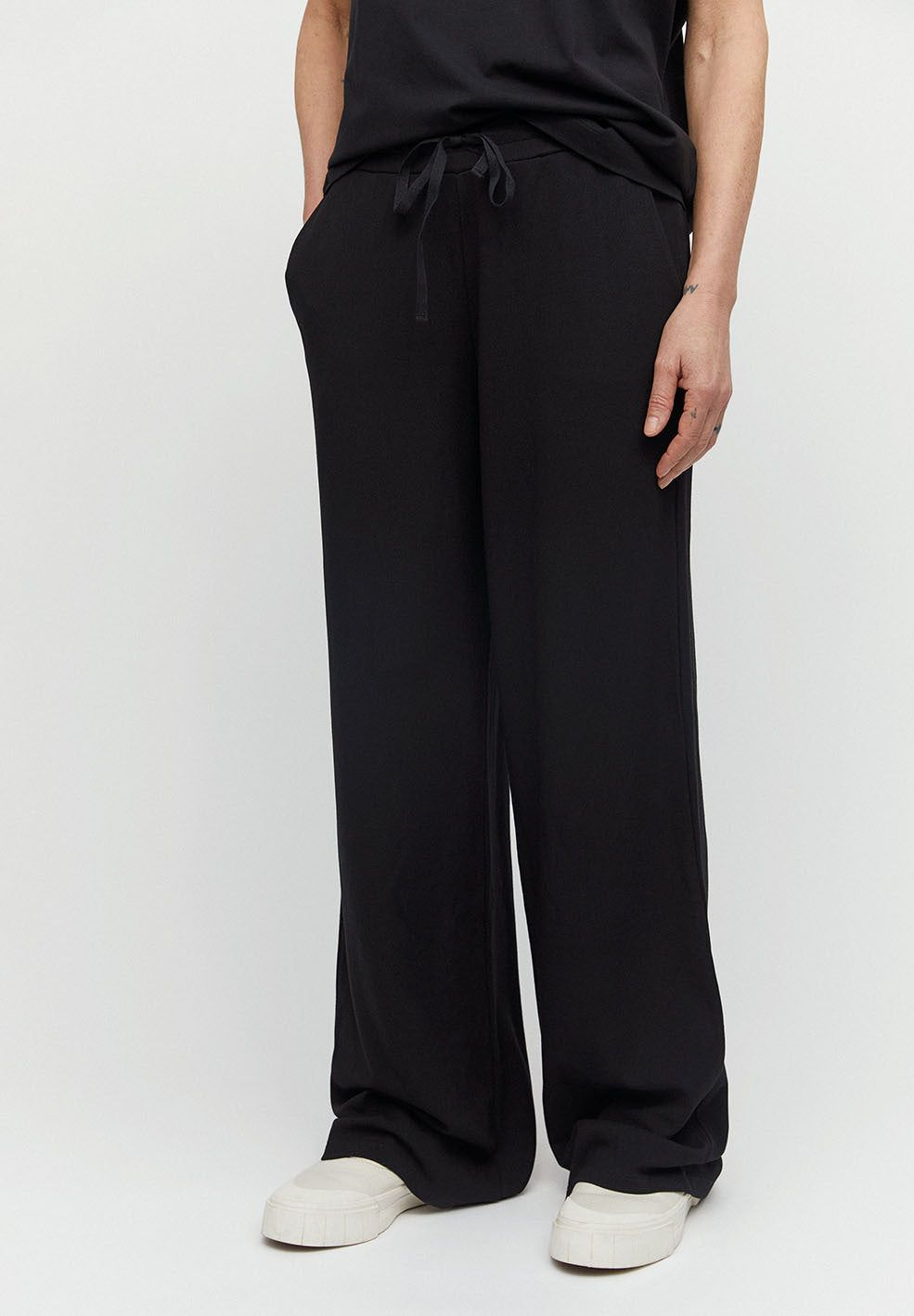 Pantalon large noir en lenzing - hannaa, Armedangels, photo 1