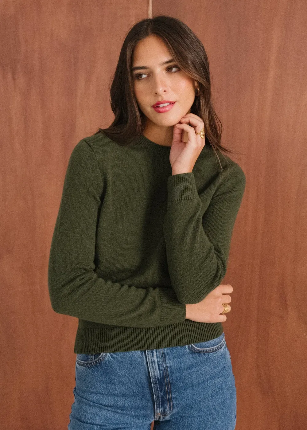 Pull droit en laine mérinos recyclée | olive Vert femme - WeDressFair